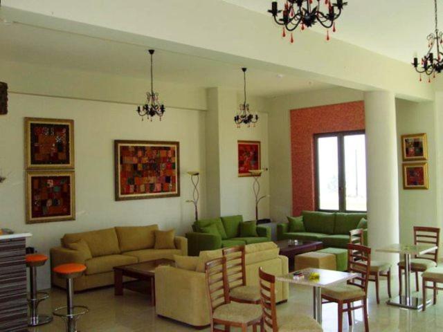 Aparthotel Finiki Plaza Methoni  Exterior foto