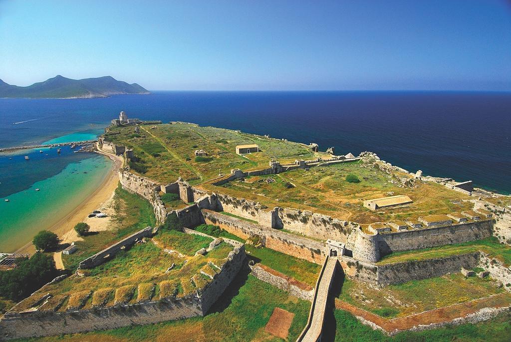 Aparthotel Finiki Plaza Methoni  Exterior foto